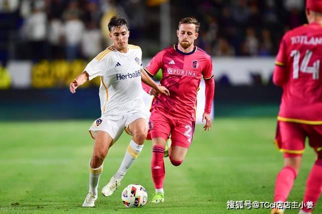中超-热菲尼奥制胜球脱衣庆祝被驱逐 铁人3-2海港夺3连胜